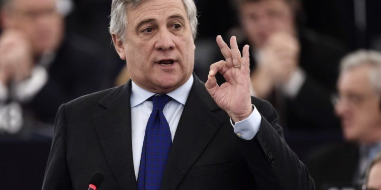 “Gjykatësi vendos për ligjet, jo destinacionet”, Tajani për vendimin për kampet në Shqipëri: Çështje jakobine…