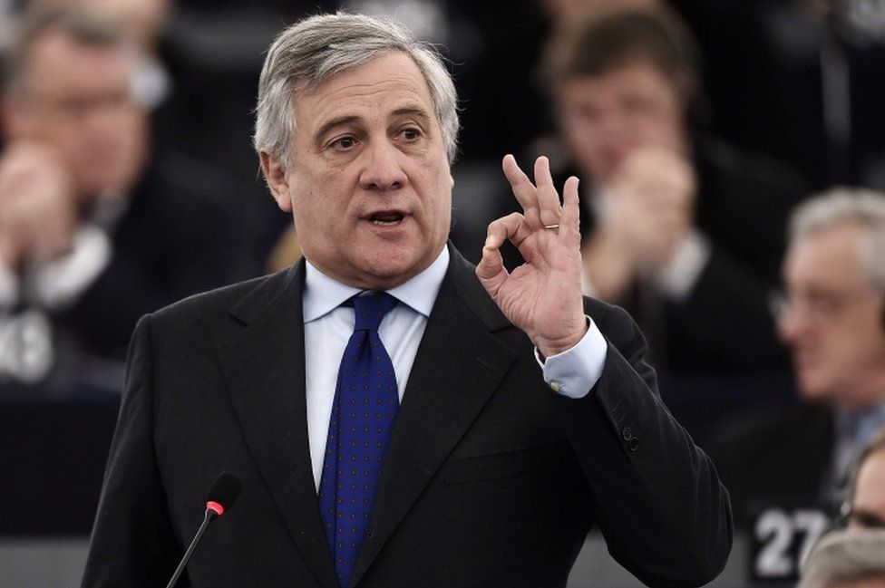 “Gjykatësi vendos për ligjet, jo destinacionet”, Tajani për vendimin për kampet në Shqipëri: Çështje jakobine…