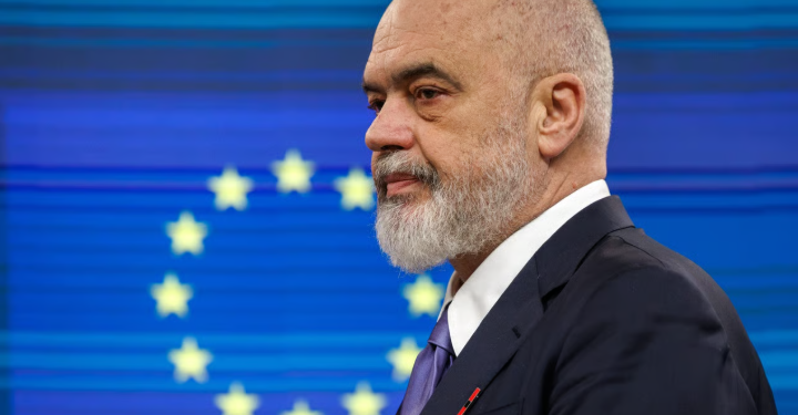 Politico: Shqipëria përdor IA për qeverisje, integrimin në BE dhe luftën ndaj korrupsionit