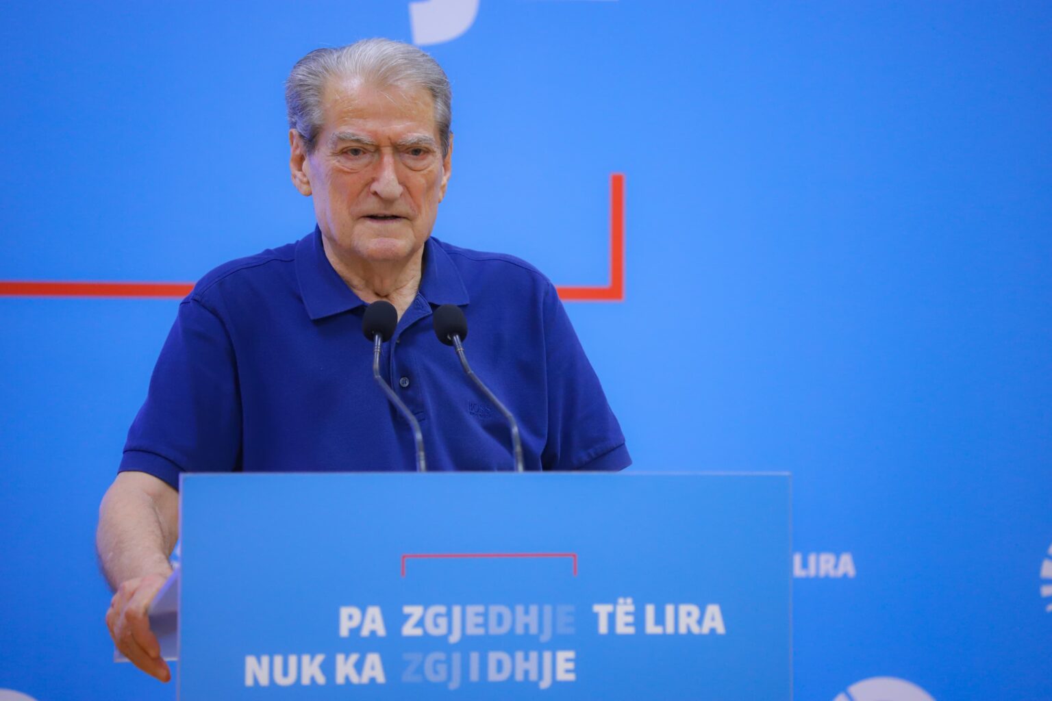 Ndërprerja e sinjalit të News24, reagon Berisha: Sulm ndaj lirisë së medias!