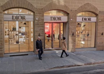 “Skifterat” bëjnë namin në një dyqan mode në qendër të Firenzes, grabitje me vlerë 200 mijë euro