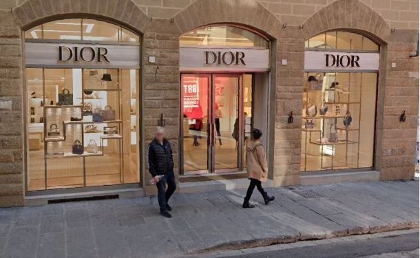“Skifterat” bëjnë namin në një dyqan mode në qendër të Firenzes, grabitje me vlerë 200 mijë euro