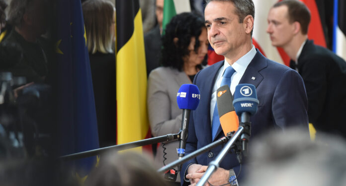 Abuzimi me fondet e BE për bujqësinë, kryeministri grek Mitsotakis bllokon hetimin ndaj ish-ministrave