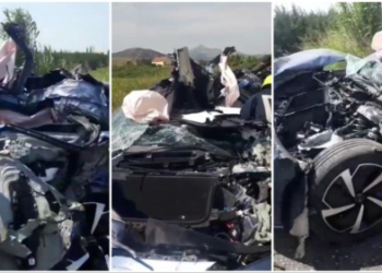Detaje nga aksidenti me 1 të vdekur dhe 3 të plagosur në Shkodër, kamioni përplasi dy automjete, trupi i viktimës ende në mjet 