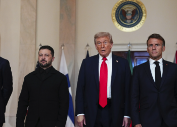 ‘Putin e mashtron lehtësisht Trumpin’! Shtëpia e Bardhë reagon ndaj deklaratave të Macronit