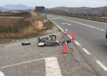 Aksident në aksin “Shkodër-Lezhë”, plagoset 26-vjeçarja
