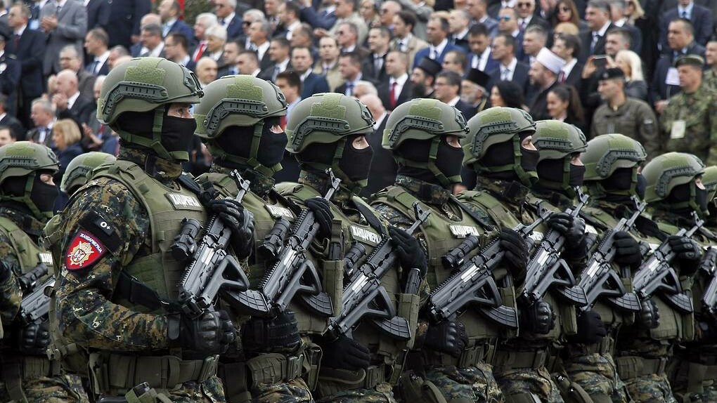 Serbia forcon ushtrinë me Izraelin, nënshkruan kontratë 1,63 mld dollarë për teknologji ushtarake të avancuara