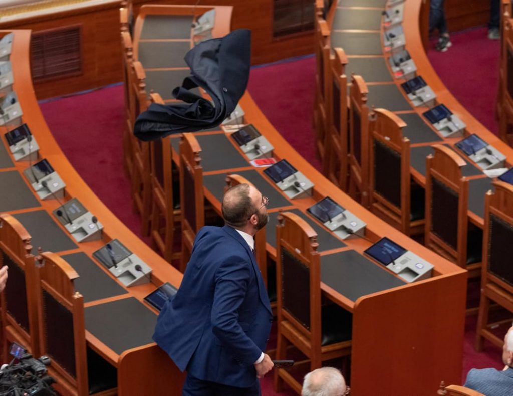 Në PD ‘beteja’ bëhet për karrigen e Gazment Bardhit