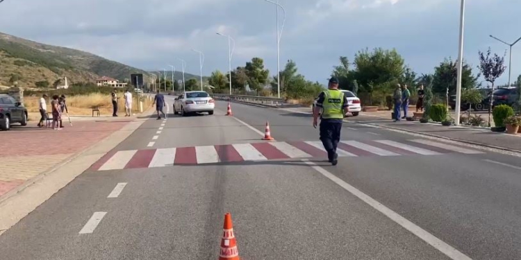 U përplas nga makina në Pogradec, ndërron jetë e moshuara gjatë rrugës për tek Trauma 