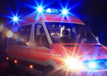 E rëndë në Berat/ 57-vjeçari qëllohet me armë aksidentalisht nga bashkëfshatari, humb jetën