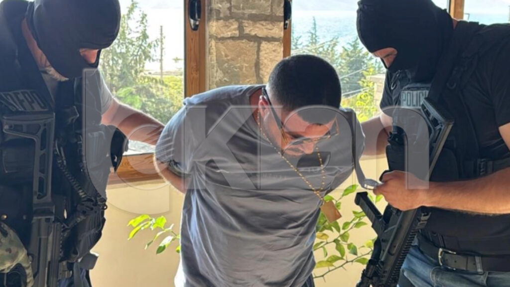 Dalin pamjet e arrestimit të Flodian Plakut, momenti kur policia rrethon hotelin në Vlorë