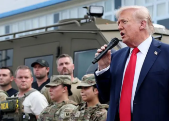 Guvernatori kritikon Trumpin: Plani i tij për të dërguar trupa në Çikago është abuzim me pushtetin