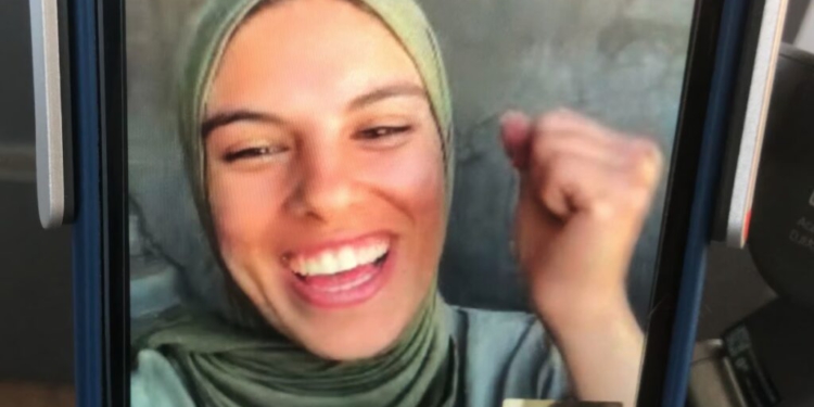 Zëri që theu heshtjen e Gazës, rrëfimi i palestinezes së vrarë pas kamerës: Duhet të dokumentoj gjithçka!