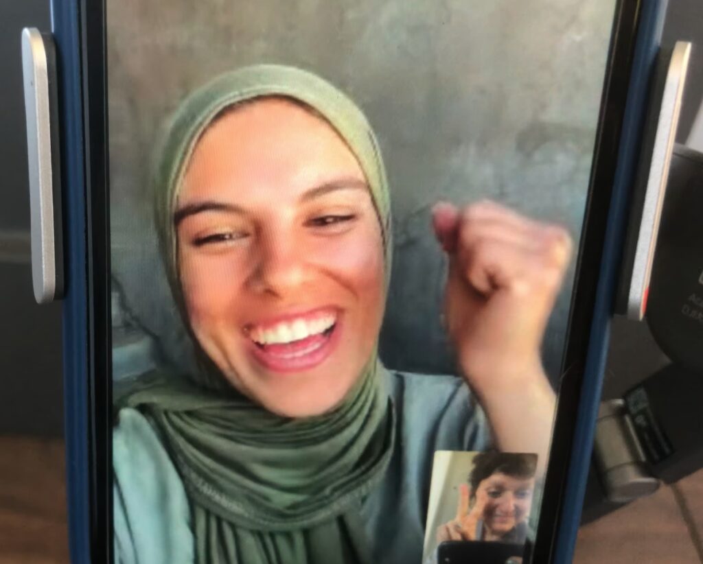 Zëri që theu heshtjen e Gazës, rrëfimi i palestinezes së vrarë pas kamerës: Duhet të dokumentoj gjithçka!