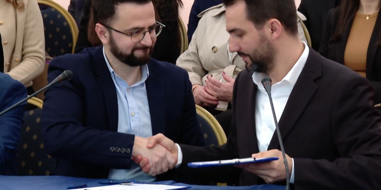 Merr fund ëndrra e Lapajt për t’u bërë deputet! Burime: Në çdo rast, mandatin e merr një zonjë!