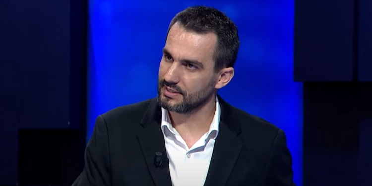 Sulmi ndaj News24, Adriatik Lapaj: Qasje e dhunshme ndaj një televizioni që ka qenë dritare për mendimin ndryshe!