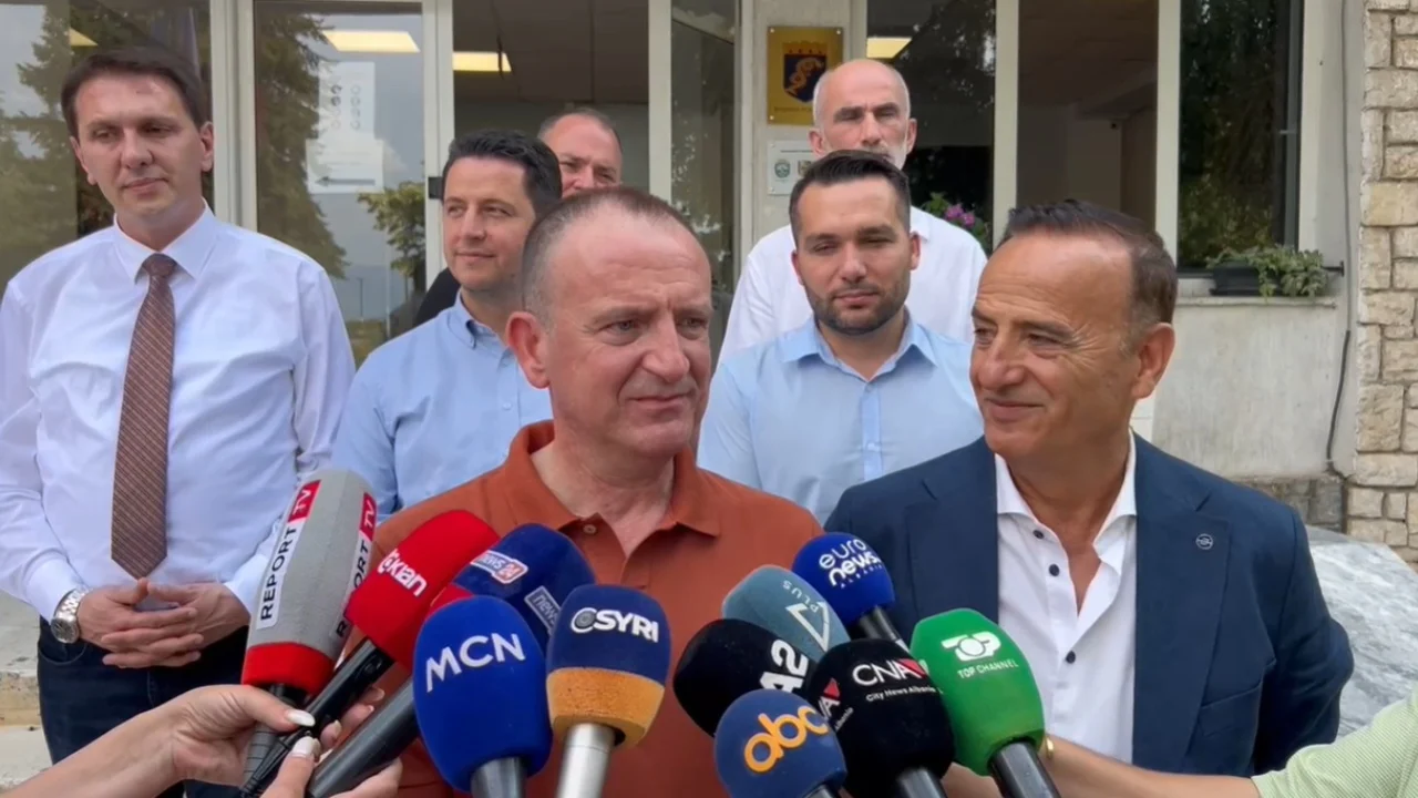 “Thirrjet antishqiptare, skandaloze”, Taravari nga Pogradeci: Bota serbe ka ndërhyrë thellë në RMV