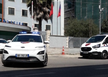 Arrestohet ish-kryeinspektori i IMT në Durrës, akuzohet se ndërtoi disa shtëpi pushimi pa leje