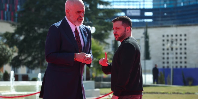 “Po punojmë për t’i dhënë fund luftës”, Zelensky zbardh bisedën me Ramën: Diskutuam përgatitjet për takime në…