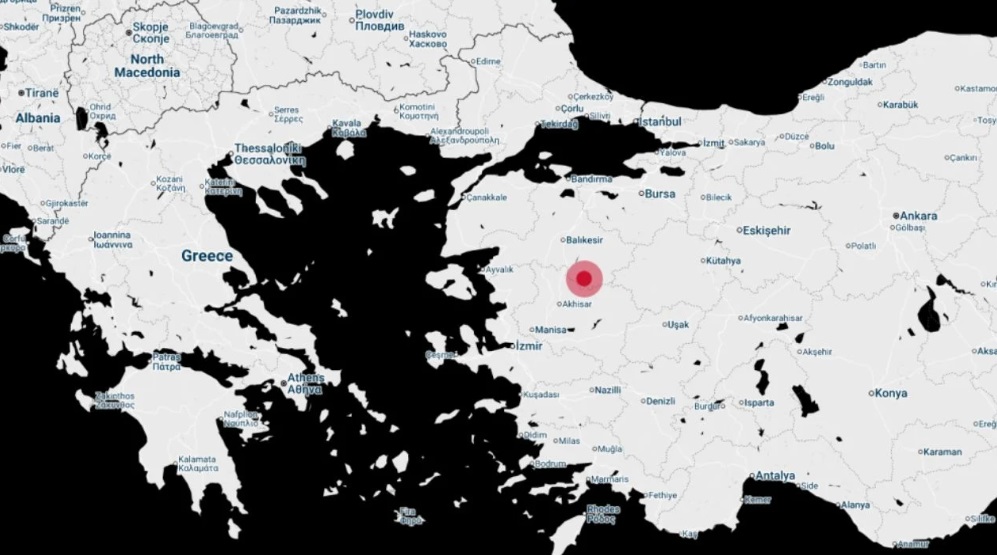 Tërmeti 6.1 i shkallës Rihter ‘shkund’ Turqinë Perëndimore, disa persona bllokohen nën rrënojat e shtëpive që u shembën