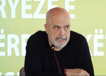 Rama, i pakënaqur me sezonin turistik: Investuesit duhet të bëjnë plan biznesi se pas 3 vitesh do të qajnë