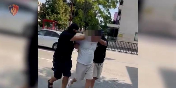 I dënuar në Itali me 5 vite burg për trafik droge, arrestohet në Tiranë 43-vjeçari me dy emra (VIDEO)