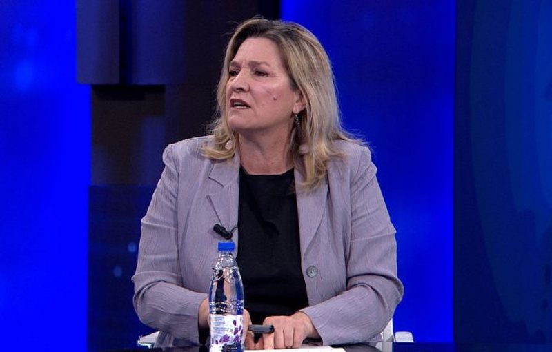 Flutura Açka: Berisha të largohet, PD duhet të reformohet! Protestat dhe mitingjet false..