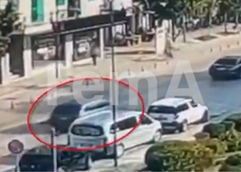 Del VIDEO / Momenti kur Ragip Gila largohet me BMW në mes të Shkodrës pas masakrës