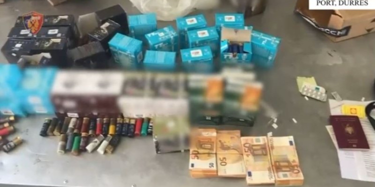 Me 1 mijë fishekë gjahu dhe 20 mijë euro të padeklaruara, arrestohet 55-vjeçari në Durrës