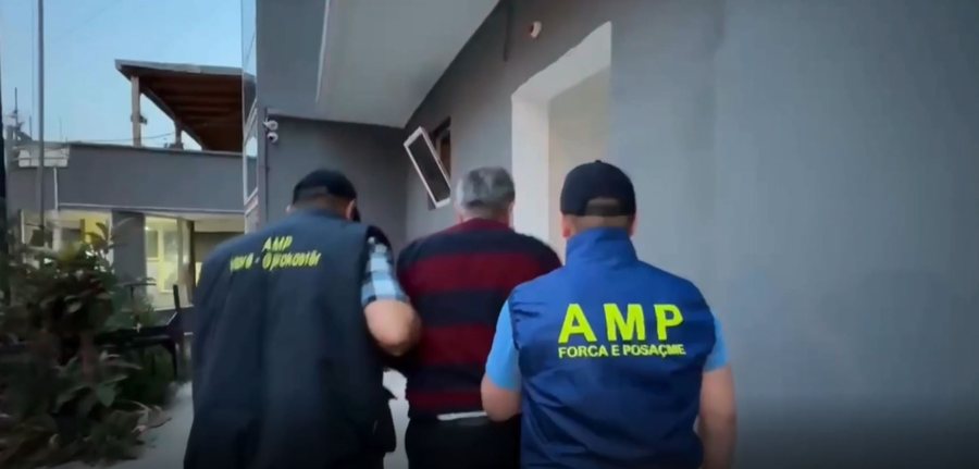 Lejoi kalimin e dy personave nën hetim, ndalohet inspektori i policisë në Qafë Botë