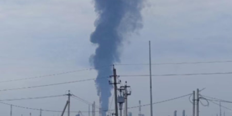 Ukraina nuk ndal sulmet në Rusi, dronët godasin një nga komplekset më të mëdha të naftës