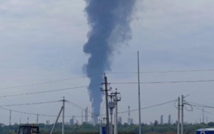 Ukraina nuk ndal sulmet në Rusi, dronët godasin një nga komplekset më të mëdha të naftës