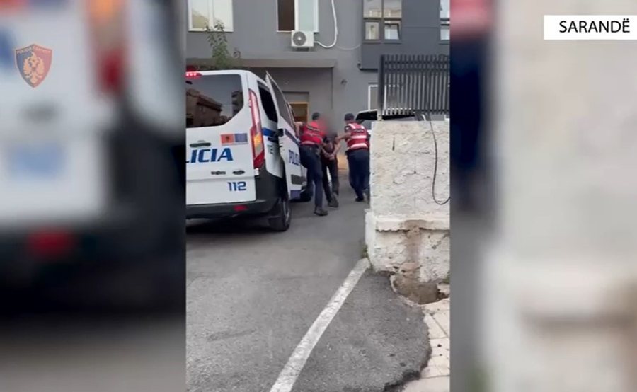 Mbante në shtëpi armë zjarri dhe municion luftarak, arrestohet 50-vjeçari në Konispol