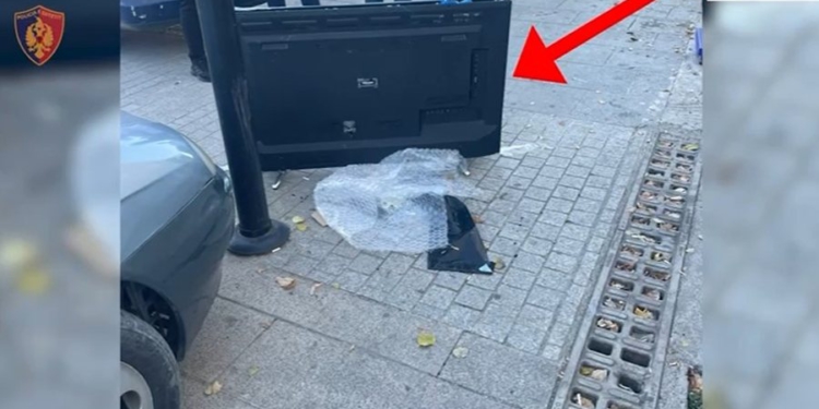 Pistoleta të fshehura brenda televizorit / Trafikonin armë nga Shqipëria në Angli, dy të arrestuar në Tiranë