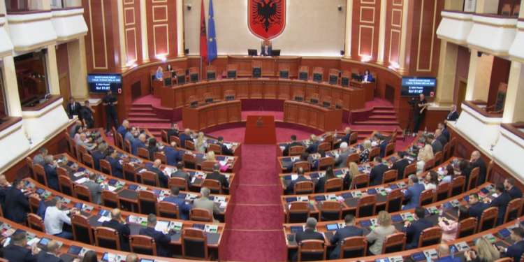 Grupi parlamentar i PD, kërkesë për mocion me debat për prioritetet e qeverisë