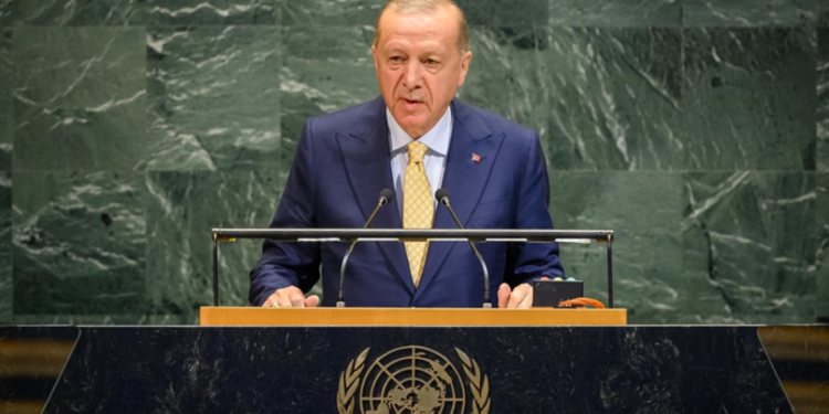 VIDEO / Erdoganit i fikin mikrofonin teksa fliste për Palestinën në OKB, reagon Presidenca turke
