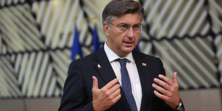 Paralajmërimi i kryeministrit kroat: Serbia në prag të luftës civile