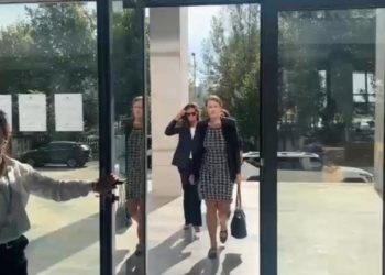 Hapja e garës për kreun e SPAK/ Mbërrijnë në KLP përfaqësues të Ambasadës Amerikane
