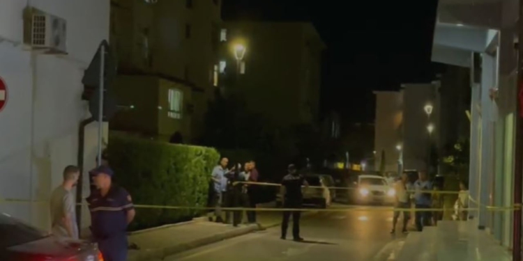Sherr për parkimin në Kukës, shkëmbim zjarri mes të rinjve, policia ‘blindon’ zonën