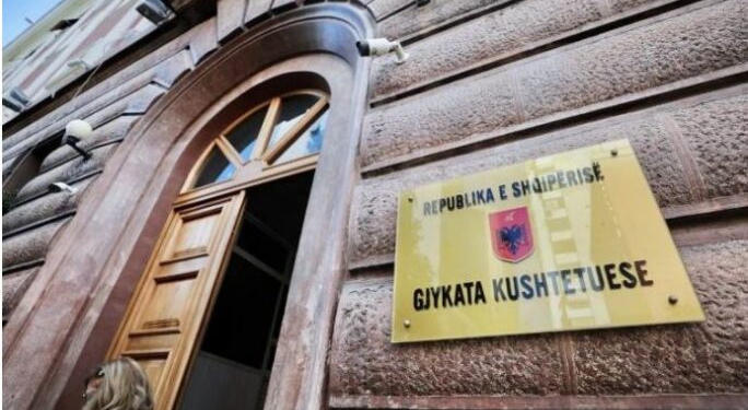 PD paditi “Diellën”, hidhet shorti për relator në Gjykatën Kushtetues