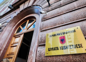 Vendi vakant në Kushtetuese, Gjykata e Lartë zgjedh më 30 shtator zëvendësuesin e Holta Zaçajt