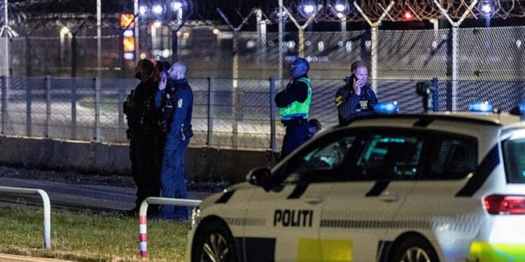 Alarm në Kopenhagë, dronët fluturojnë pranë aeroportit, anulohen me dhjetëra fluturime
