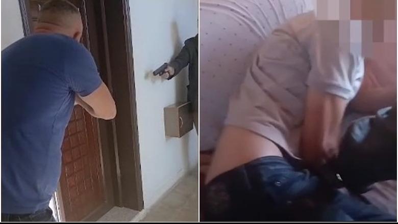 “Mos lëviz, në tokë…”/ Pranga 26 vjeçarit me rrezikshmëri të lartë, kërcënoi me jetë policin (VIDEO)