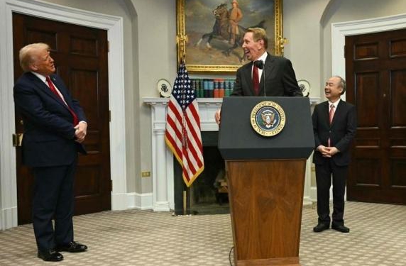 Larry Ellison rrëzon nga froni Elon Musk, bëhet njeriu më i pasur në botë falë Trump