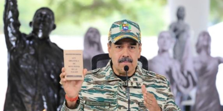 Presidenti i Venezuelës kërcënon SHBA-në: Do sulmojmë nëse përballemi me agresion ushtarak