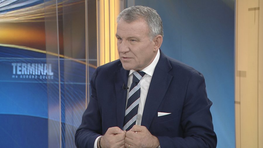 Malaj komenton qeverinë e re: Nuk besoj se ministrat e mësojnë emërimin të fundit