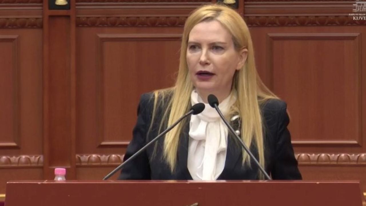 “Nuk jam deputete e PD-së”, reagon Mesila Doda: S’u konsultova për grupet, do vazhdoj kauzat e PDIU