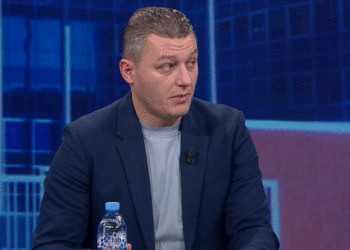Nuk votoi për shkarkimin e Veliajt, Këshilltari i PS: Dola për nevoja personale, kur u ktheva kishte përfunduar