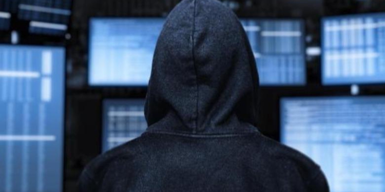 Postonte foto seksiste, edhe të kryeministres Meloni/Zbulohet administratori i faqes online