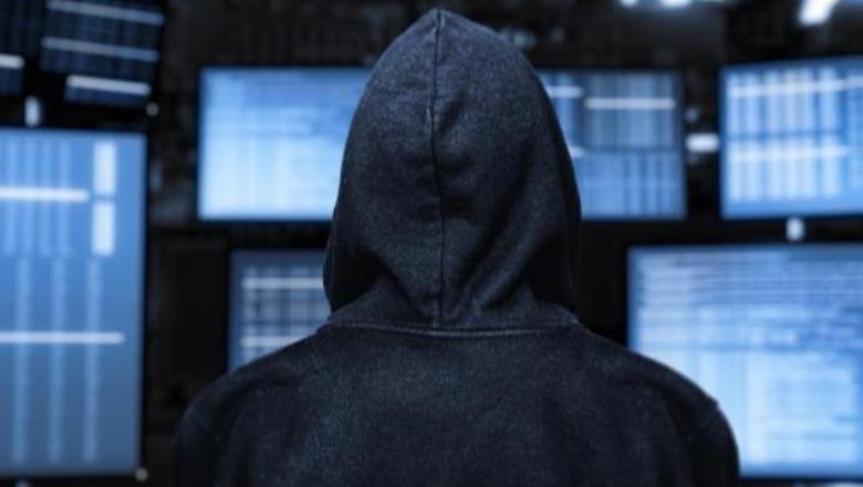 Postonte foto seksiste, edhe të kryeministres Meloni/Zbulohet administratori i faqes online
